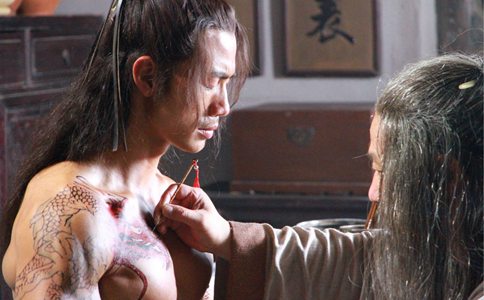 被外国人喜爱的文身最初竟然是一种犯人才有的 被外国人喜爱的文身最初竟然是一种犯人才有的