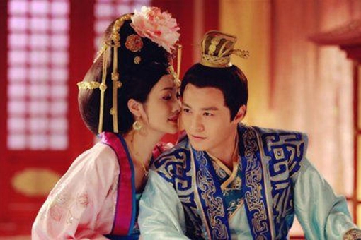 跪而吮上乳是什么意思?跪而吮上乳典故出处介绍