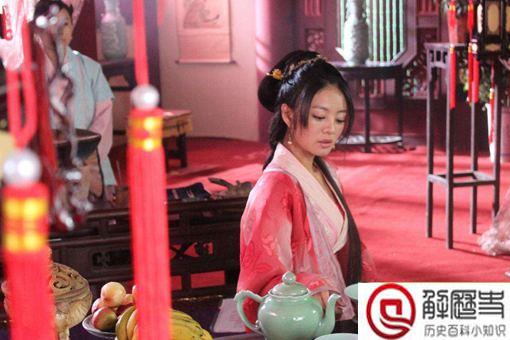 李师师为什么选择燕青,而不选择皇帝宋徽宗呢?