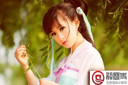 古人的衣服为什么那么长要拖在地上