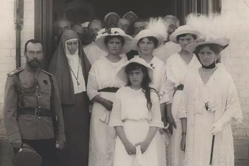 末代沙皇尼古拉二世真的是被机枪处决的吗