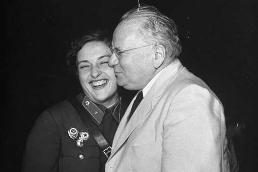 柳德米拉的墓志铭有什么含义