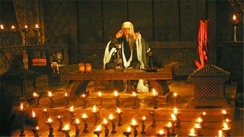 魏延在三国演义和三国志里的结局一样么?正史里魏延到底有没有叛变? 魏延在三国演义和三国志里的结局一样么?正史里魏延到底有没有叛变?