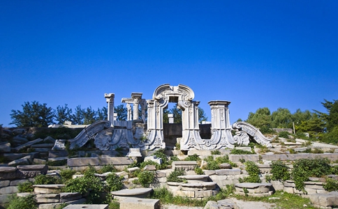 日本侵略中国的时候为什么不把北京城里的宝物抢光? 日本侵略中国的时候为什么不把北京城里的宝物抢光?