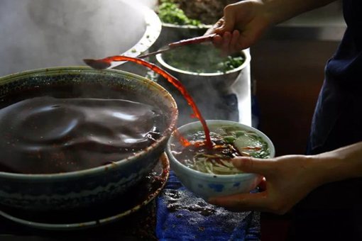 历史上中国哪里的牛肉面最好吃?为什么西北的牛肉面更出名? 历史上中国哪里的牛肉面最好吃?为什么西北的牛肉面更出名?