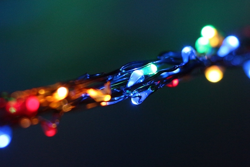 地球最早的时候有颜色么?地球上最古老的颜色是什么?