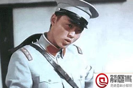 卢筱嘉是什么人?为何敢暴打黄金荣,逼着杜月笙下跪? 卢筱嘉是什么人?为何敢暴打黄金荣,逼着杜月笙下跪?