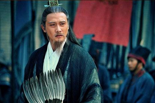 诸葛亮的扇子叫什么名字?扇子上是什么毛? 诸葛亮的扇子叫什么名字?扇子上是什么毛?