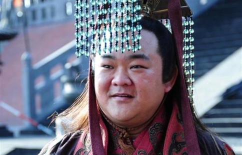 刘备死后刘禅没能力治国为什么没人造反?刘禅把刘备用作挡箭牌