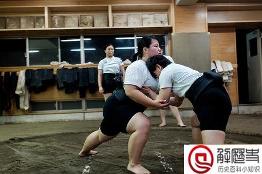 宋朝女子相扑是什么样的?女子相扑为何被禁止?