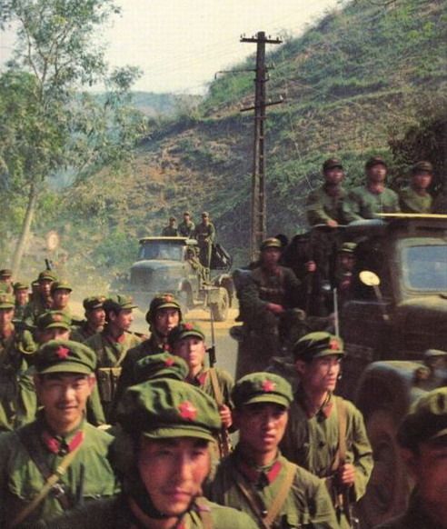 越南女兵不穿内衣真相揭秘,原因真的是让人防不胜防 越南女兵不穿内衣真相揭秘,原因真的是让人防不胜防