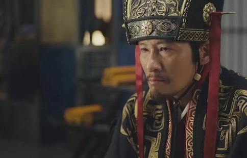 为什么曹操给荀彧一个空碗荀彧就自杀了?空碗是什么意思?