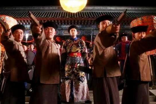 八府巡按和九门提督谁权利更大?八府巡按相当于现在什么官?