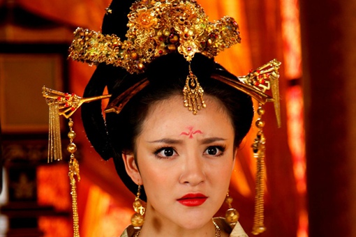 唐中宗李显知道韦后与武三思私通为什么不处理?是不敢处理还是另有所图?