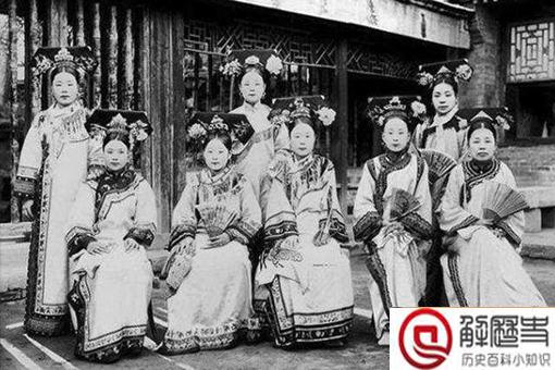 同样是名门出生,为何有的一入宫就是贵人,有的就只能是宫女呢?