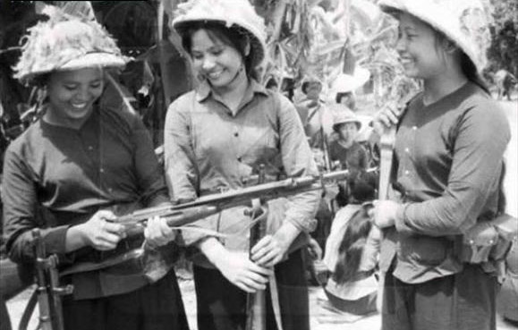 越南女兵不穿内衣真相揭秘,原因真的是让人防不胜防