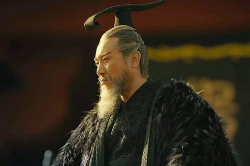 曹操一生最佩服的人是谁?东汉是谁提拔的曹操?