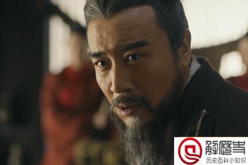 曹操说的“人的脚为什么总是那么白呢,因为它总爱藏着掖着”是什么意思