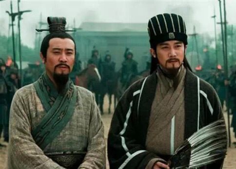 历史上哪些人物的年龄差比我们想象中的大?曹操比孙权大了27岁