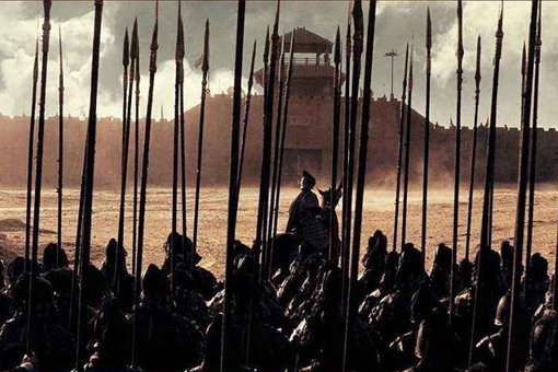 曹操败走华容道关羽为什么要放走曹操?败走华容道是真的吗?