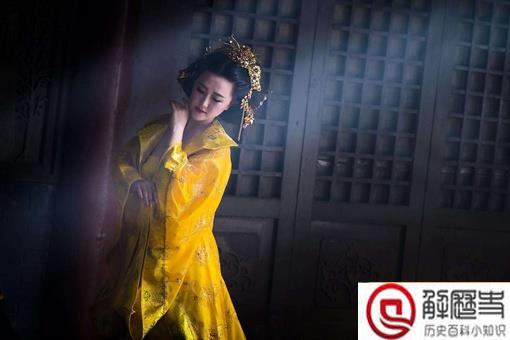 冷宫的妃子靠什么打发时间?