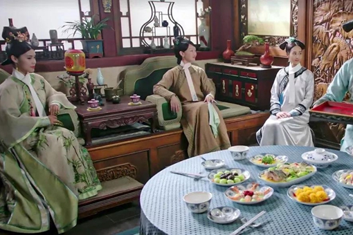 古代皇帝请大臣吃饭都有哪些规矩?最夸张的一次大臣要趴着吃