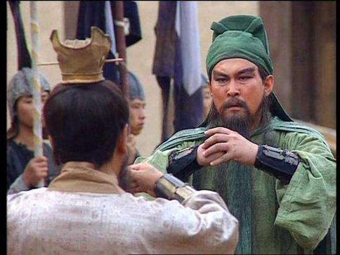 关羽好色么?曹操用美女色诱关羽结果让曹操大跌眼镜