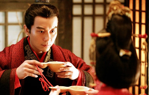 曹丕是怎么当上皇帝的?曹丕和曹植谁更适合继承曹操? 曹丕是怎么当上皇帝的?曹丕和曹植谁更适合继承曹操?