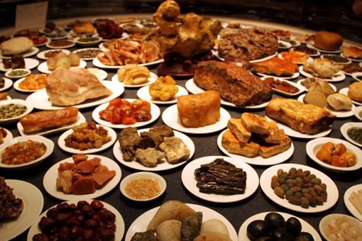 皇帝吃不完的饭菜会被太监高价卖出?皇宫里的剩菜都如何处理? 皇帝吃不完的饭菜会被太监高价卖出?皇宫里的剩菜都如何处理?