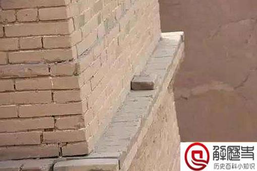 嘉峪关城墙上的一块砖头为何无人敢动?