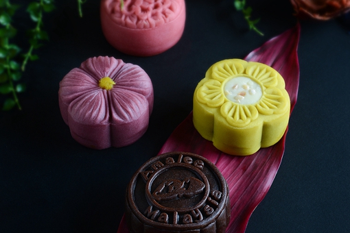 月饼的由来是杨贵妃发明的吗?月饼历史比中秋还长 月饼的由来是杨贵妃发明的吗?月饼历史比中秋还长