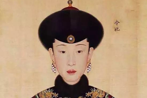 乾隆和富察皇后一共在一起多少年?富察皇后是乾隆的初恋么?