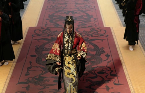 曹丕是怎么当上皇帝的?曹丕和曹植谁更适合继承曹操?