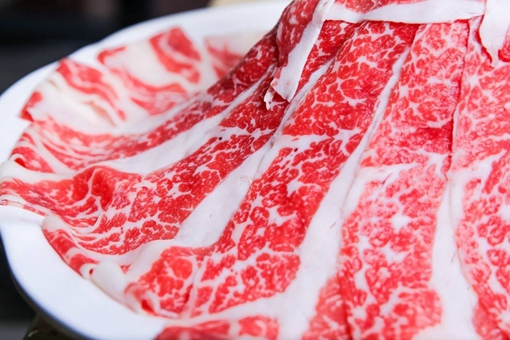 为什么中国人喜欢猪肉,而欧美人喜欢牛肉?