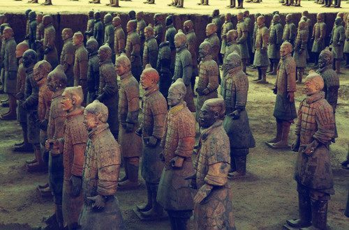 秦始皇兵马俑是活人俑吗 兵马俑是活人俑还是陶俑 秦始皇兵马俑是活人俑吗 兵马俑是活人俑还是陶俑