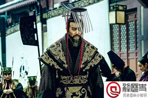 曹操说的“人的脚为什么总是那么白呢,因为它总爱藏着掖着”是什么意思 曹操说的“人的脚为什么总是那么白呢,因为它总爱藏着掖着”是什么意思