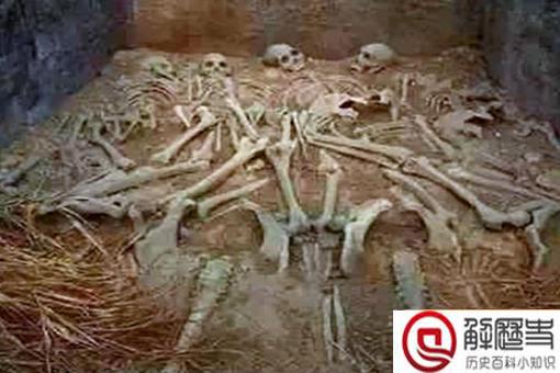 给朱元璋陪葬的妃子为何双腿会呈现八字形?这其中有什么原因? 给朱元璋陪葬的妃子为何双腿会呈现八字形?这其中有什么原因?