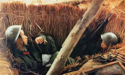 越南女兵不穿内衣真相揭秘,原因真的是让人防不胜防 越南女兵不穿内衣真相揭秘,原因真的是让人防不胜防