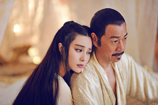 李世民跪而吮上乳是吸李渊乳头么?跪而吮上乳怎么正确理解?