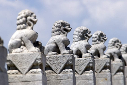 古代建筑门前的石狮子是怎么来的?有什么意义含义?