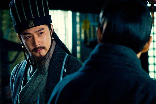 借东风的人是周瑜还是诸葛亮?借东风火烧赤壁真这么简单么?