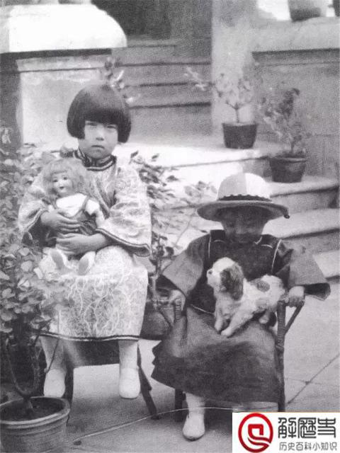 张爱玲为何不留在大陆 为何要去美国定居