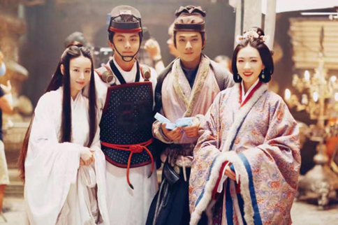 杨彪官位比曹操高时为什么不把曹操杀了?杨彪错失机会还赔上自己儿子 杨彪官位比曹操高时为什么不把曹操杀了?杨彪错失机会还赔上自己儿子