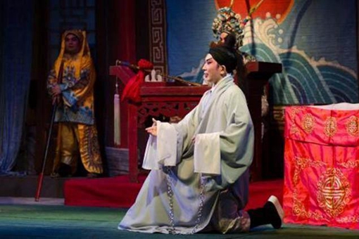 八府巡按和九门提督谁权利更大?八府巡按相当于现在什么官?