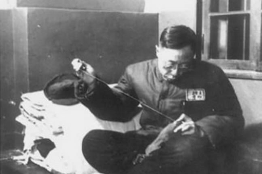 溥仪过世后为什么会以普通的身份葬于清西陵中?