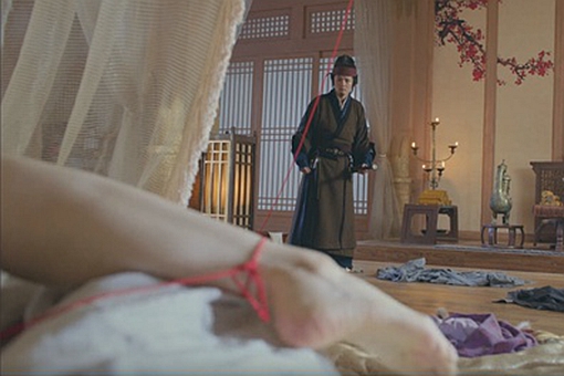 郭嘉的死竟然是纵欲过度?郭嘉真的是让貂蝉给累死的? 郭嘉的死竟然是纵欲过度?郭嘉真的是让貂蝉给累死的?