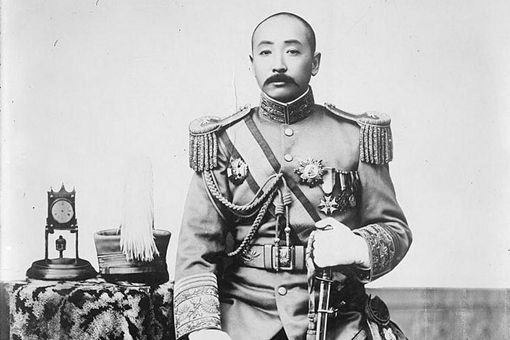 张作霖在赌场遭人活埋,逃脱后直接带人去抄家 张作霖在赌场遭人活埋,逃脱后直接带人去抄家