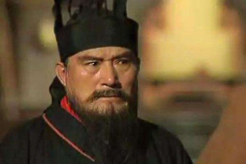 刘备在许昌暗杀曹操失败为什么还能从曹操手中逃脱?