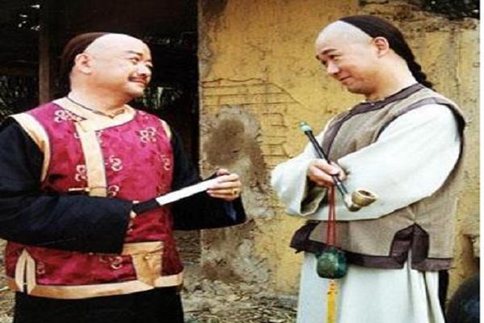 和珅和纪晓岚的真实关系是什么样的?和坤真的忌惮纪晓岚么?