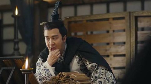 杨彪官位比曹操高时为什么不把曹操杀了?杨彪错失机会还赔上自己儿子 杨彪官位比曹操高时为什么不把曹操杀了?杨彪错失机会还赔上自己儿子